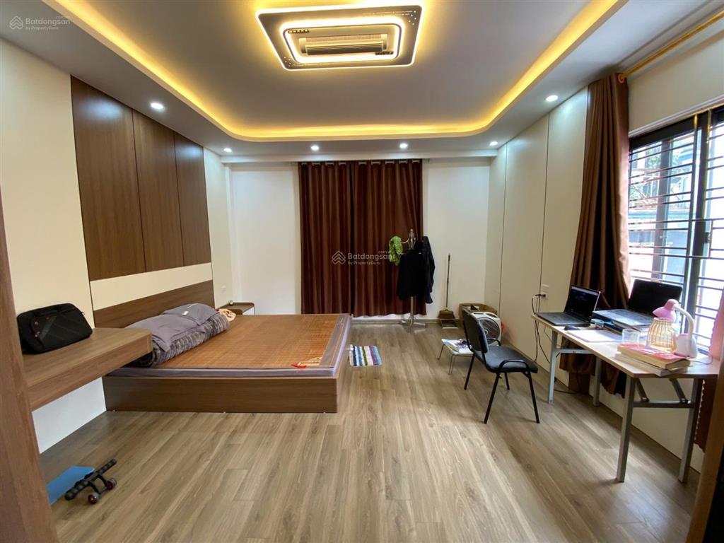 Bán nhà mới xây phạm văn đồngngõ nông thông rộng6 tầng x 50m nhỉnh 15 tỷ
