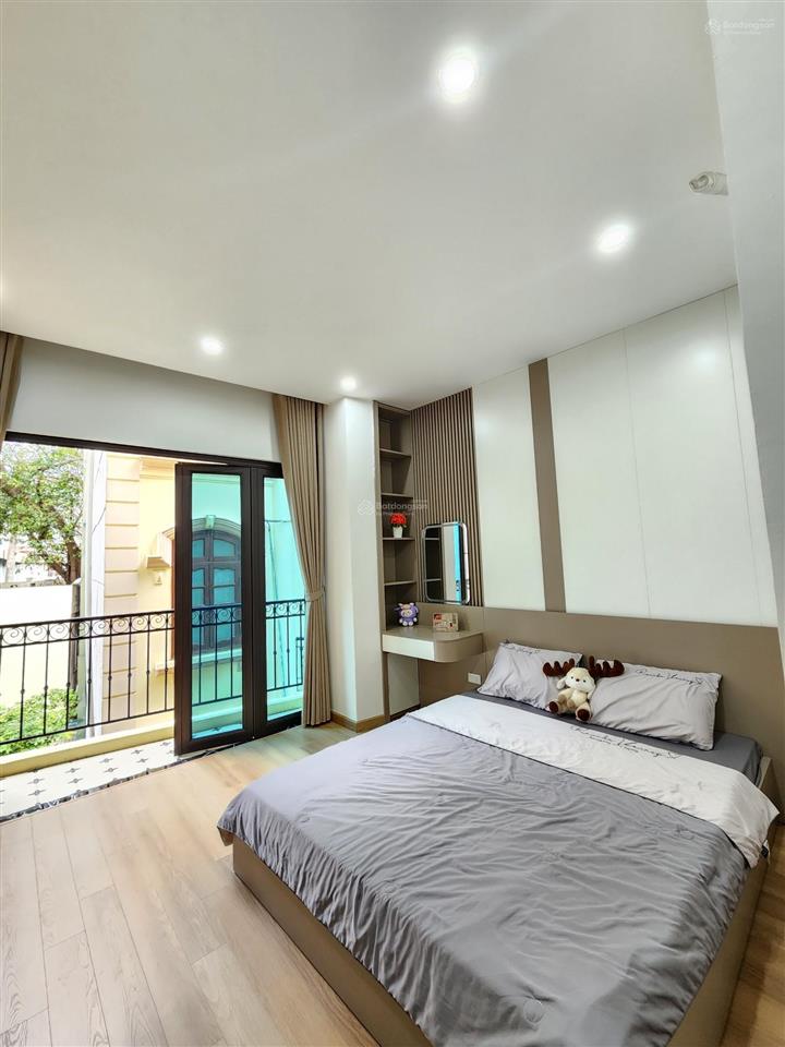 Siêu phẩm quận cầu giấy  phân lô, ô tô đỗ cửa  6 tầng thang máy, lô góc  nhà đẹp ở ngay