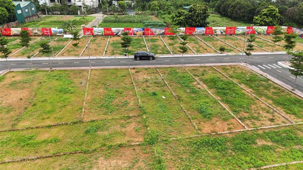 Lô đất đẹp phú cát hòa lạc nhỉnh 3 tỷ sở hữu 1 lô dt 102m