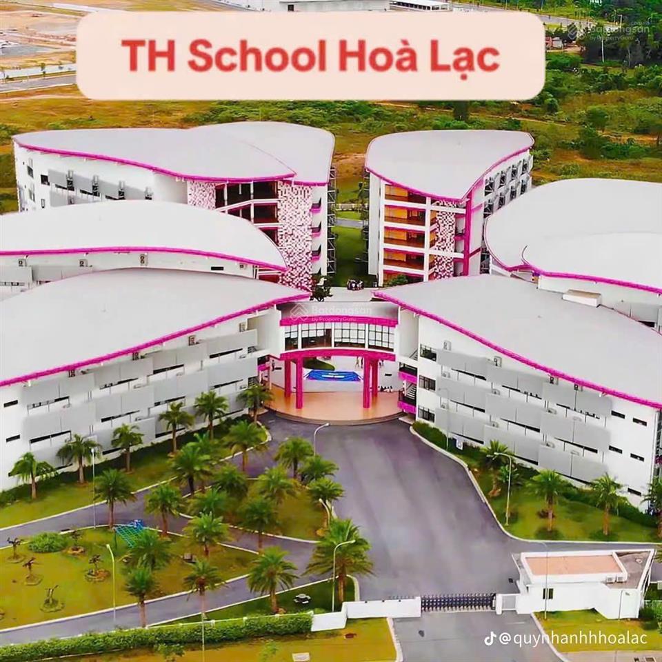 Nếu bạn quan tâm đến trại láng hoà lạc  dt 111m full thổ cư  lô góc 2 mặt tiền  nhỉnh 3 tỷ