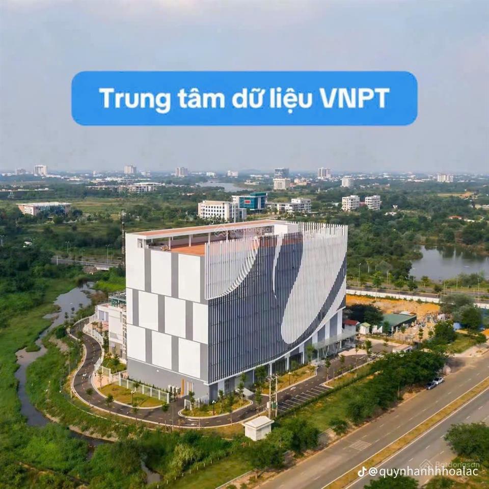 Nếu bạn quan tâm đến trại láng hoà lạc  dt 111m full thổ cư  lô góc 2 mặt tiền  nhỉnh 3 tỷ