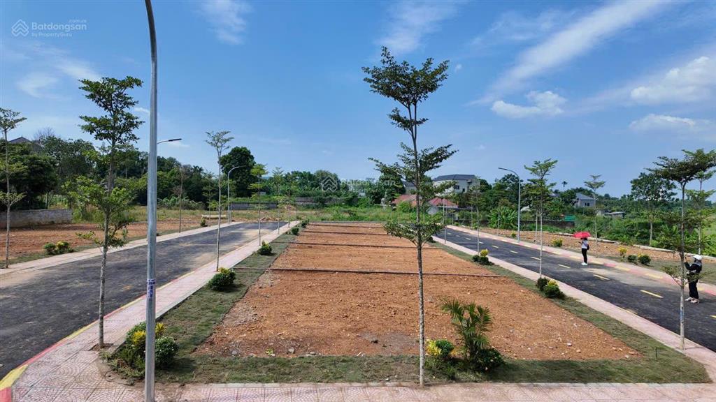 Nhanh tay sở hữu lô đất tại xóm miễu hòa lạc  dt 100m full thổ cư  đầu tư dòng tiền  nhỉnh 5 tỷ