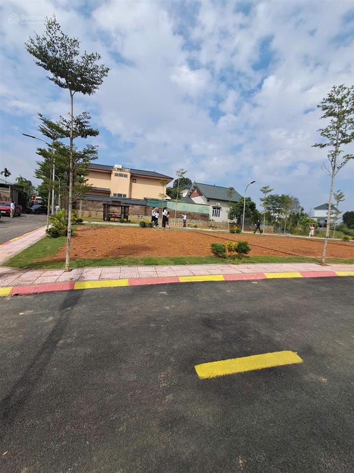 Nhanh tay sở hữu lô đất tại xóm miễu hòa lạc, dt 150m full thổ cư  đường ô tô tránh  nhỉnh 8 tỷ