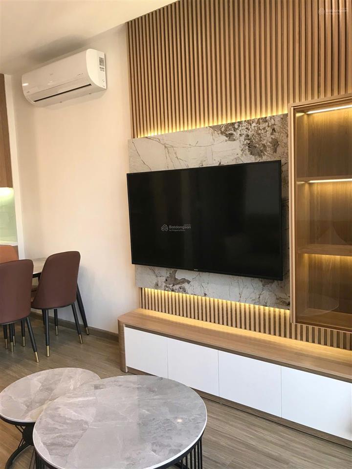 Vào ở ngay! tôi cần cho thuê căn 1n+ tại vinhomes smart city, giá 8 triệu/tháng.  0987 789 ***