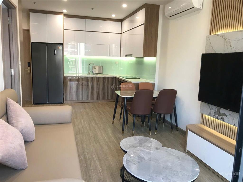 Vào ở ngay! tôi cần cho thuê căn 1n+ tại vinhomes smart city, giá 8 triệu/tháng.  0987 789 ***