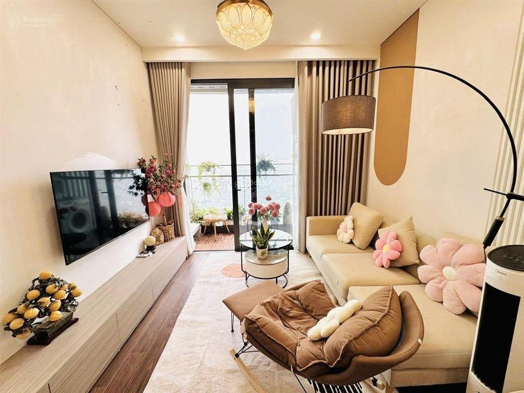 Mình cho thuê căn 1n+ đủ đồ. giá 10tr/tháng miễn phí dịch vụ có chỗ để xe ô tô  0987 789 ***