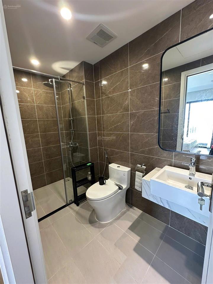 Tôi cần cho thuê căn 2 ngủ đủ đồ tòa i1 imperia giá 11 triệu/tháng miễn phí dịch vụ.  0987 789 ***