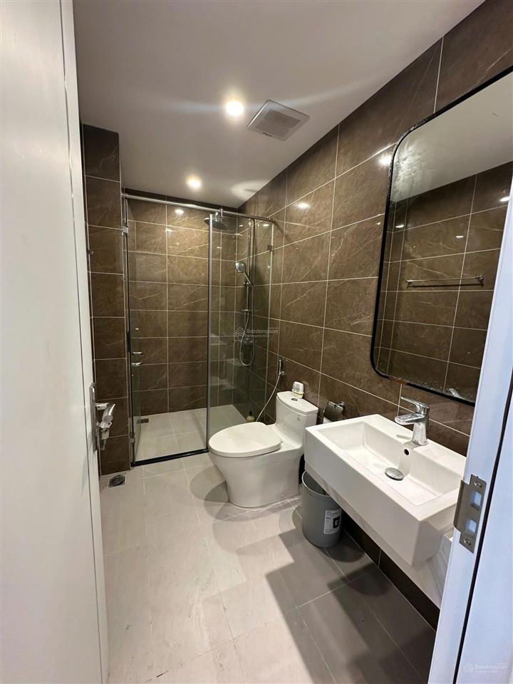 Tôi cần cho thuê căn 2 ngủ đủ đồ tòa i1 imperia giá 11 triệu/tháng miễn phí dịch vụ.  0987 789 ***