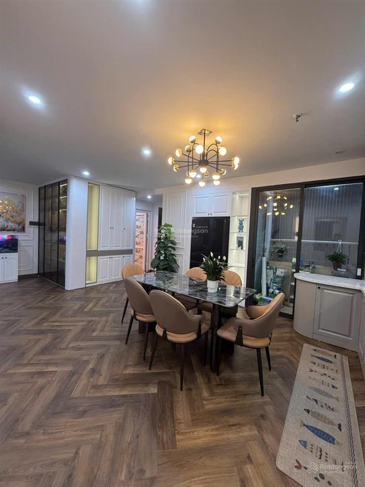 Bán chcc flc complex 36 phạm hùng 98m2 view pháo hoa, công viên và hồ điều hòa siêu đẳng cấp