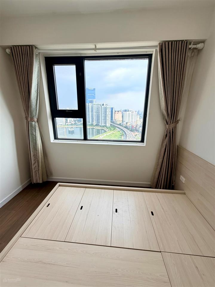 Bán chcc flc complex 36 phạm hùng 70m2 2pn 2vs view pháo hoa, view công viên giá sốc 5,2 tỷ
