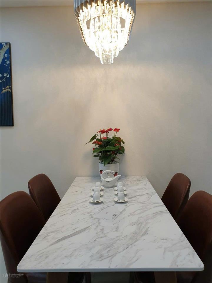 Chủ kẹt tiền, bán gấp căn hộ 2 pn +, nội thất cao cấp đẹp 107m2 tại hà đô centrosa q10, chỉ 13,5 tỷ