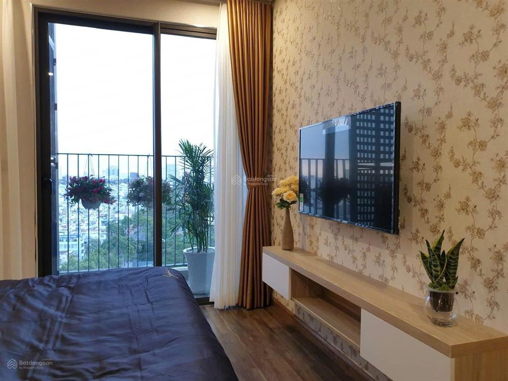 Chủ kẹt tiền, bán gấp căn hộ 2 pn +, nội thất cao cấp đẹp 107m2 tại hà đô centrosa q10, chỉ 13,5 tỷ