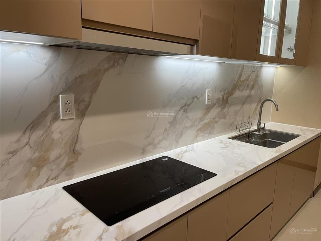 Chủ kẹt tiền, bán gấp căn hộ 3 pn+, nội thất cao cấp đẹp 138m2 tại hà đô centrosa q10, chỉ 21.5 tỷ