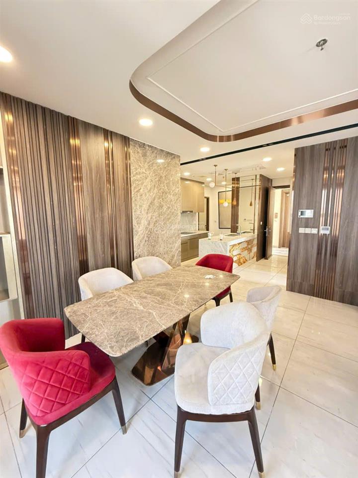 Chủ cần bán gấp căn 3 pn 103 m2, có sổ hồng giá 11 tỷ tại cc kingdom 101 334 tô hiến thành, q.10