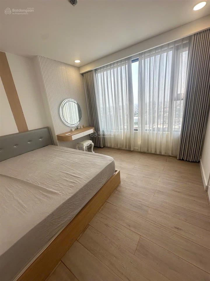 Chủ cần bán căn hộ 1 pn 48m2 đã có sổ hồng tại c/c kingdom 101 334 tô hiến thành, q10, giá 5.7 tỷ