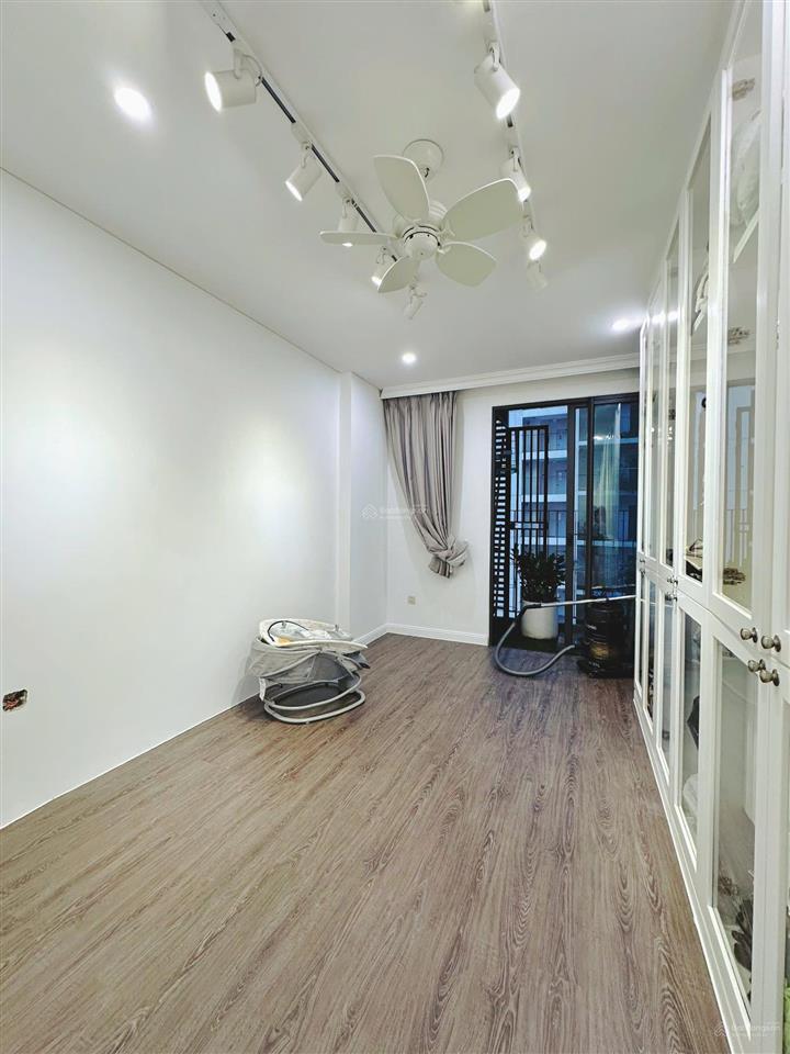 Chính chủ cho thuê căn hộ 2 pn lớn, nội thất cao cấp đẹp 90m2, 27 triệu tại hà đô centrosa q10