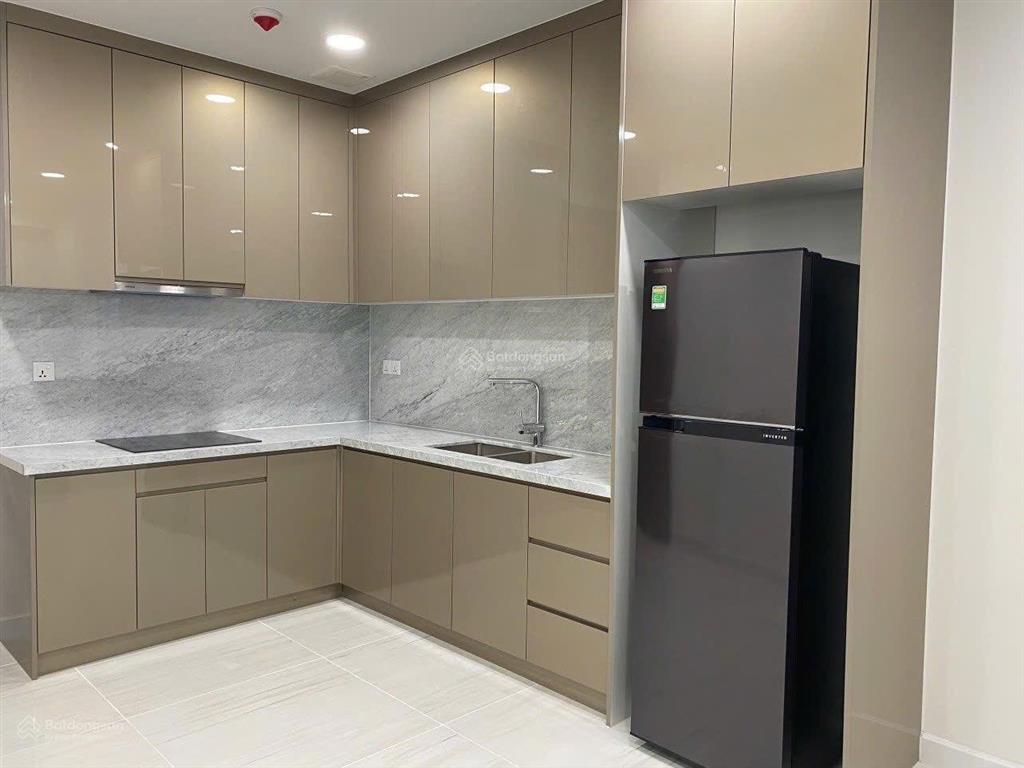 Chủ cần bán căn hộ 1pn 50m2 đã có sổ hồng tại c/c kingdom 101 334 tô hiến thành, q10, giá 5.5 tỷ