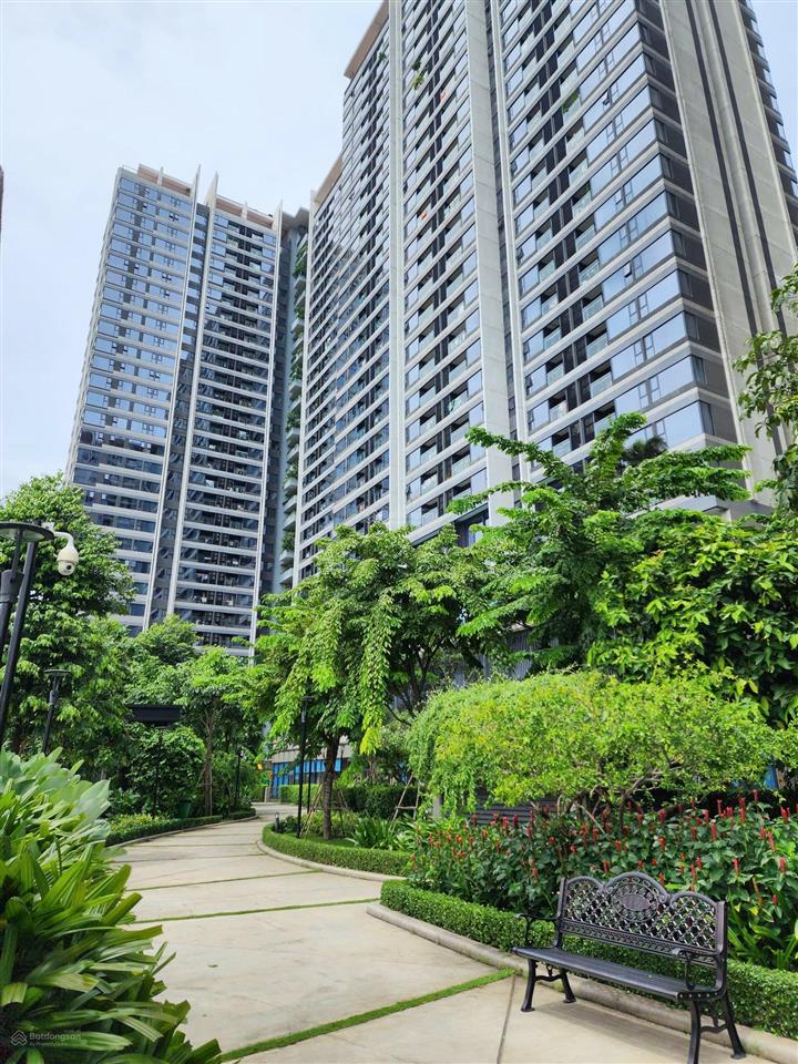 Chủ cần bán căn hộ 1pn 50m2 đã có sổ hồng tại c/c kingdom 101 334 tô hiến thành, q10, giá 5.5 tỷ