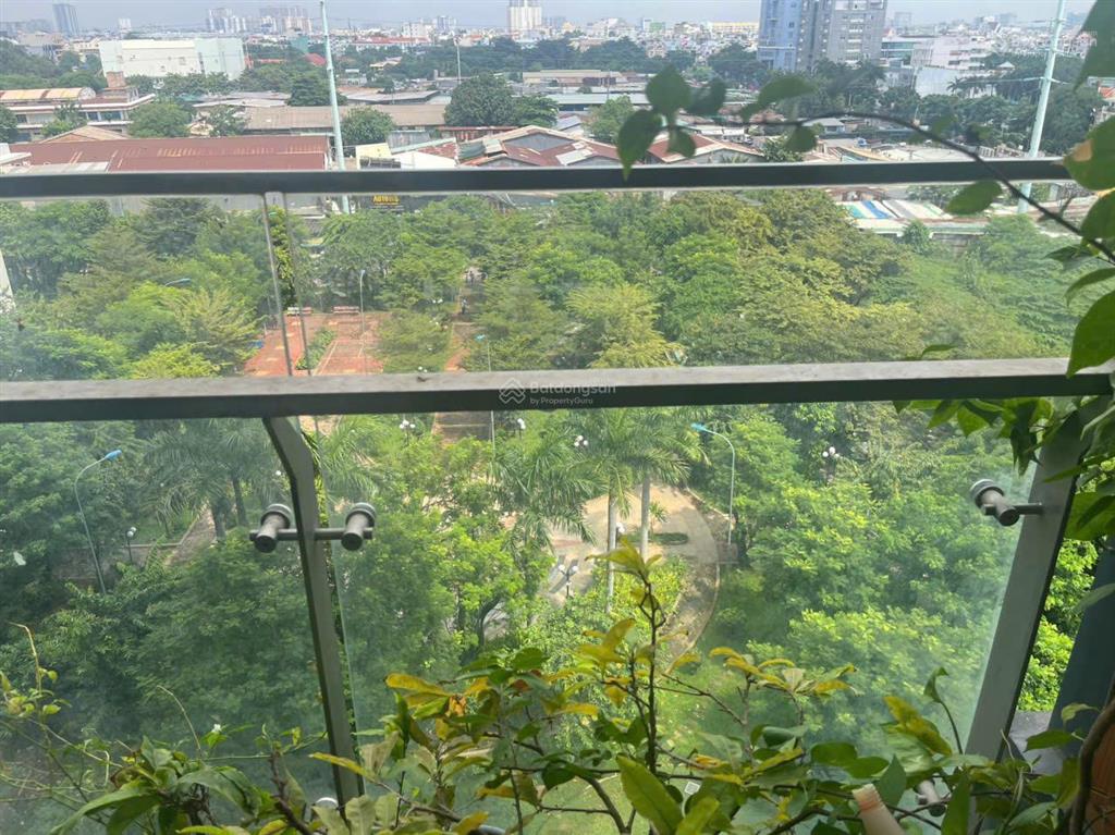 Chủ cần bán căn hộ 1 pn 49 m2 đã có sổ hồng tại c/c kingdom 101 334 tô hiến thành, q10, giá 5.7 tỷ