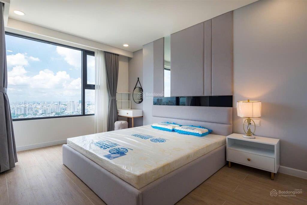 Chủ cần bán căn hộ 2pn 61 m2 đã có sổ hồng tại c/c kingdom 101 334 tô hiến thành, q10, giá 6.3 tỷ
