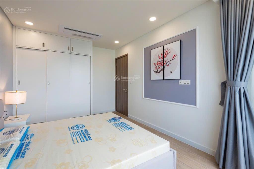 Chủ cần bán căn hộ 2pn 61 m2 đã có sổ hồng tại c/c kingdom 101 334 tô hiến thành, q10, giá 6.3 tỷ
