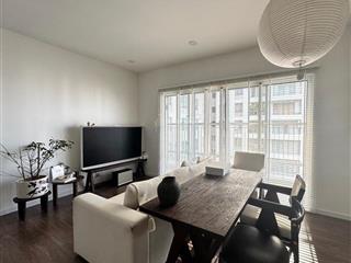 Bán căn góc 2pn  giá 7 tỷ 860  ban công bốn cánh  diện tích 77m2