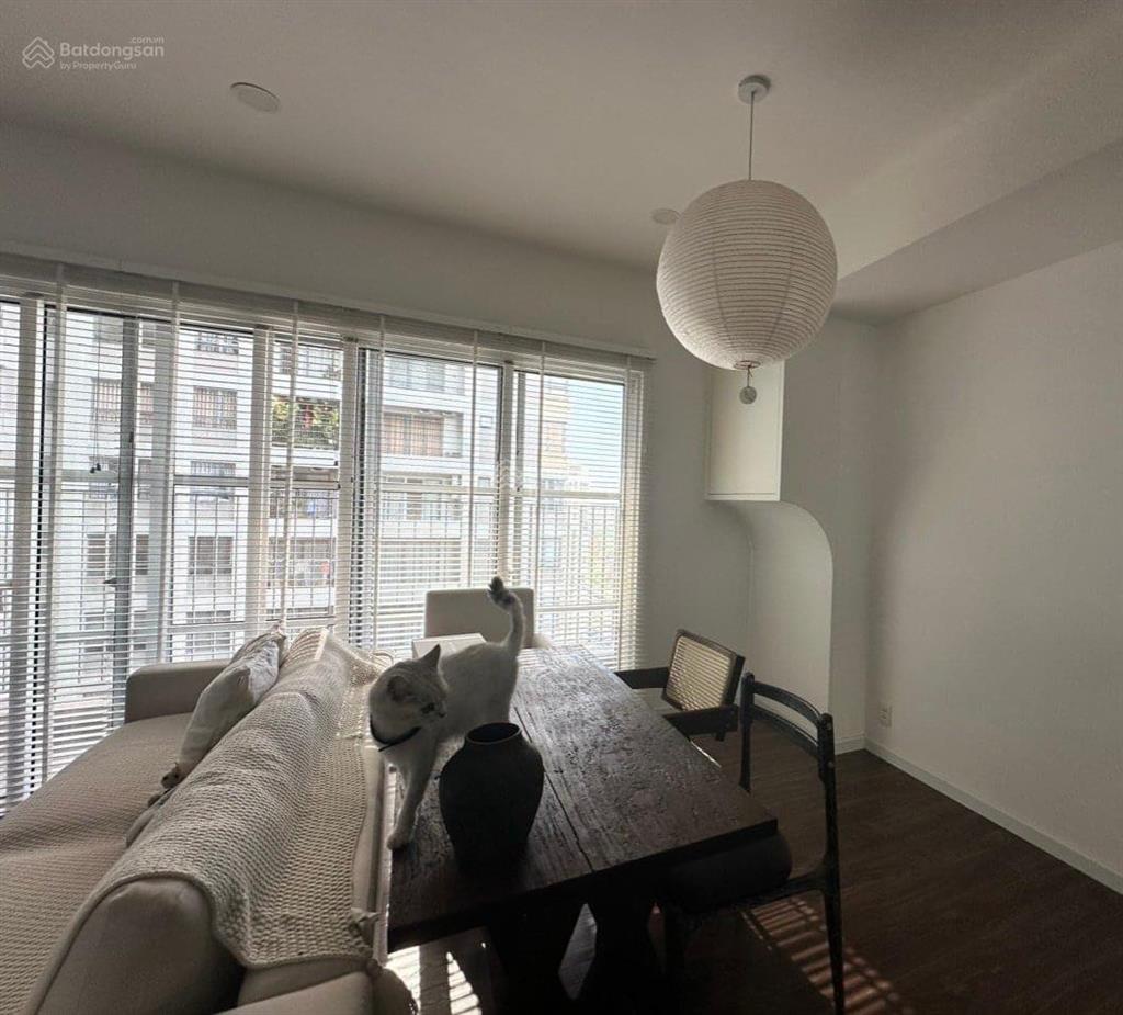 Bán căn góc 2pn  giá 7 tỷ 860  ban công bốn cánh  diện tích 77m2