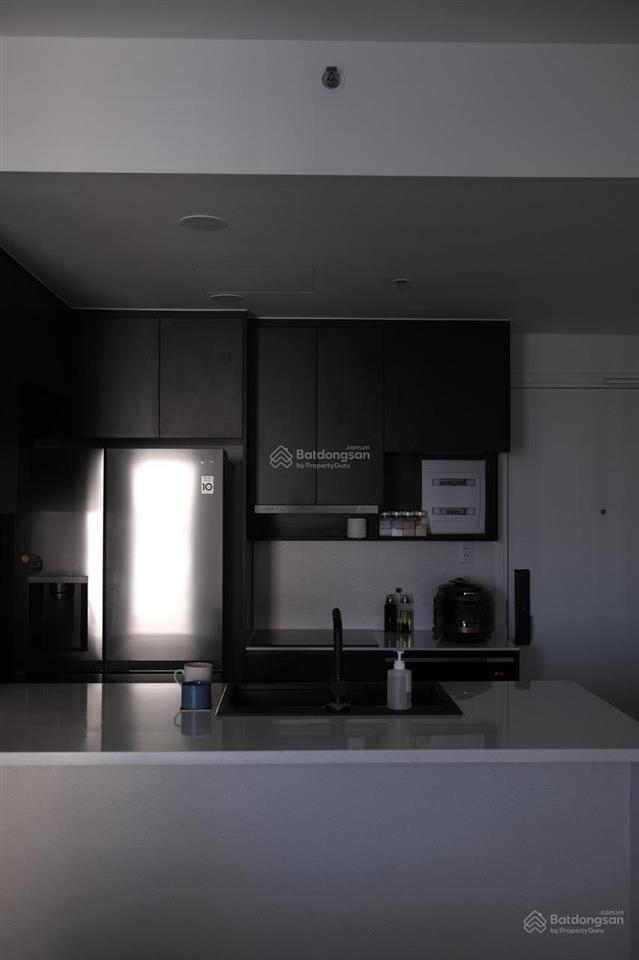 Bán căn góc 2pn  giá 7 tỷ 860  ban công bốn cánh  diện tích 77m2