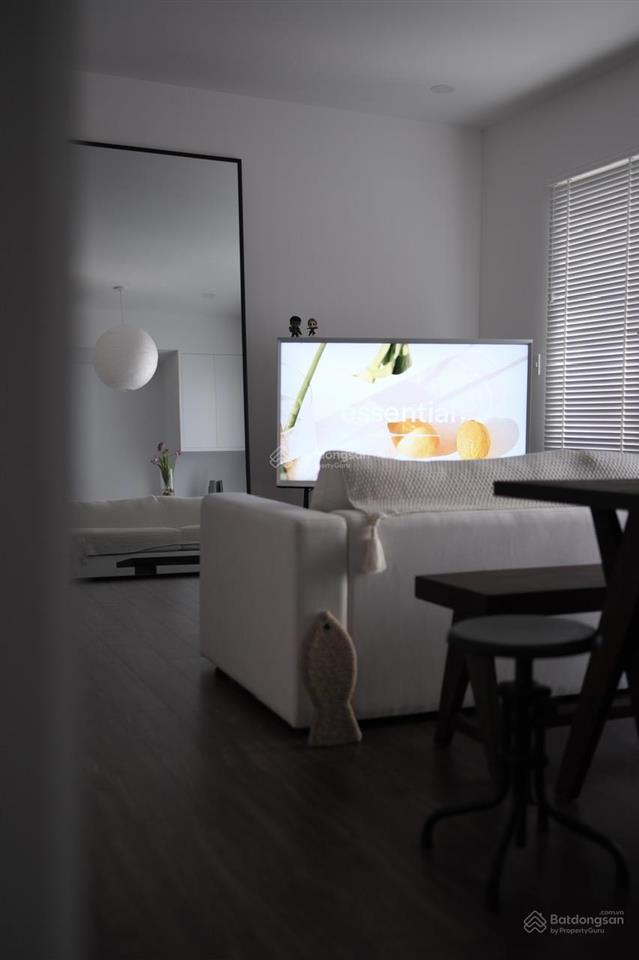 Bán căn góc 2pn  giá 7 tỷ 860  ban công bốn cánh  diện tích 77m2