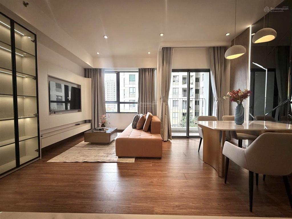 Bán căn góc tại tháp 2 giá 7 tỷ 750 diện tích 77m2 view thành phố