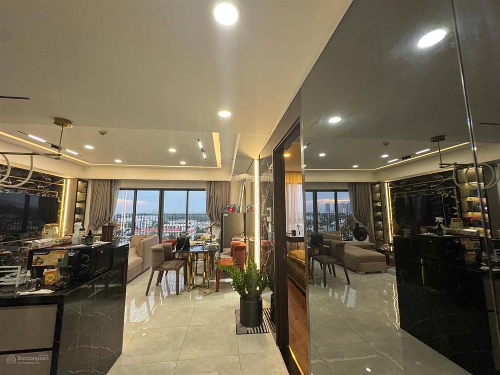 Bán 3 pn t5  99m2  căn góc  ban công bốn cánh  tầng cao  view sông trực diện