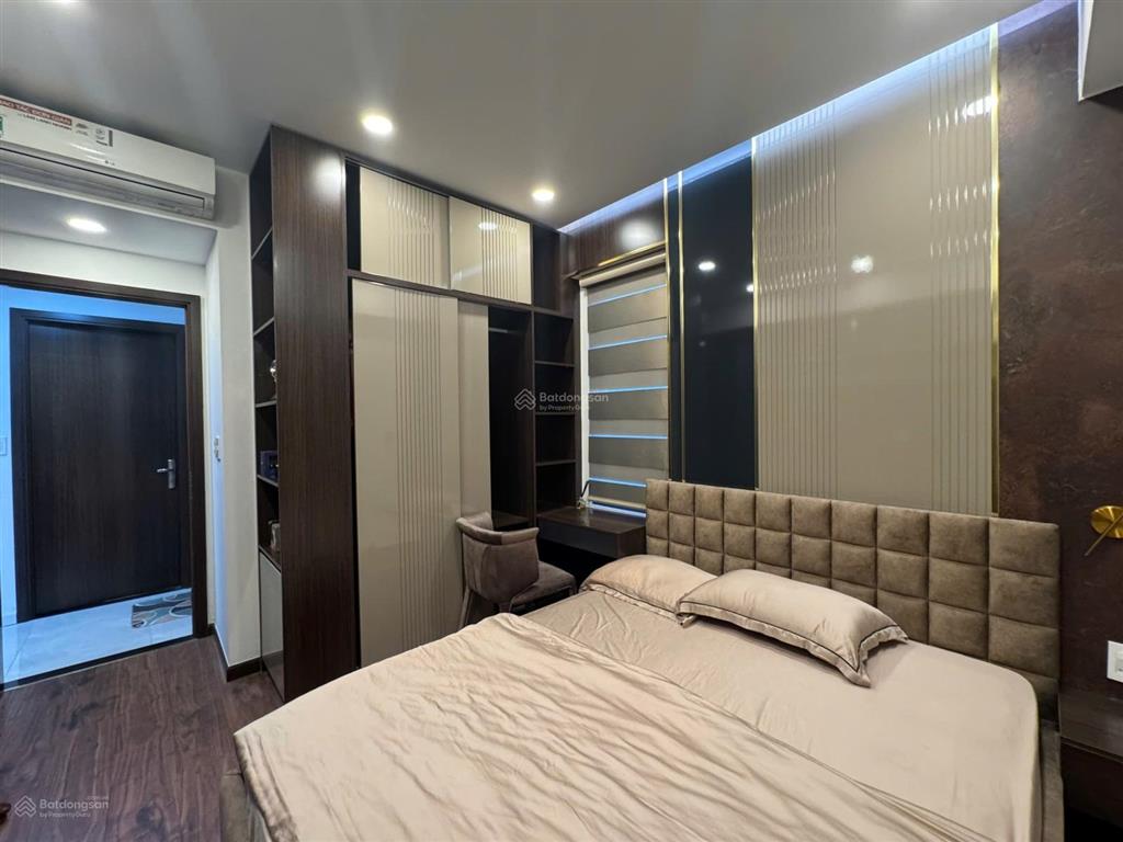 Bán 3 pn t5  99m2  căn góc  ban công bốn cánh  tầng cao  view sông trực diện