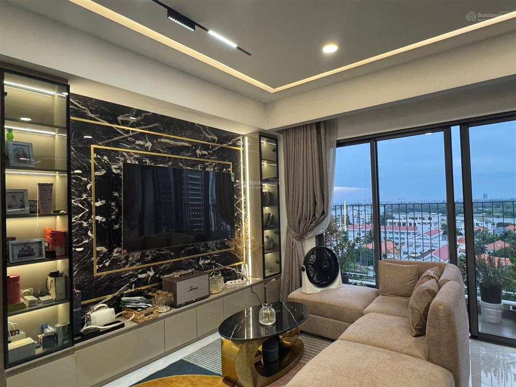 Bán 3 pn t5  99m2  căn góc  ban công bốn cánh  tầng cao  view sông trực diện