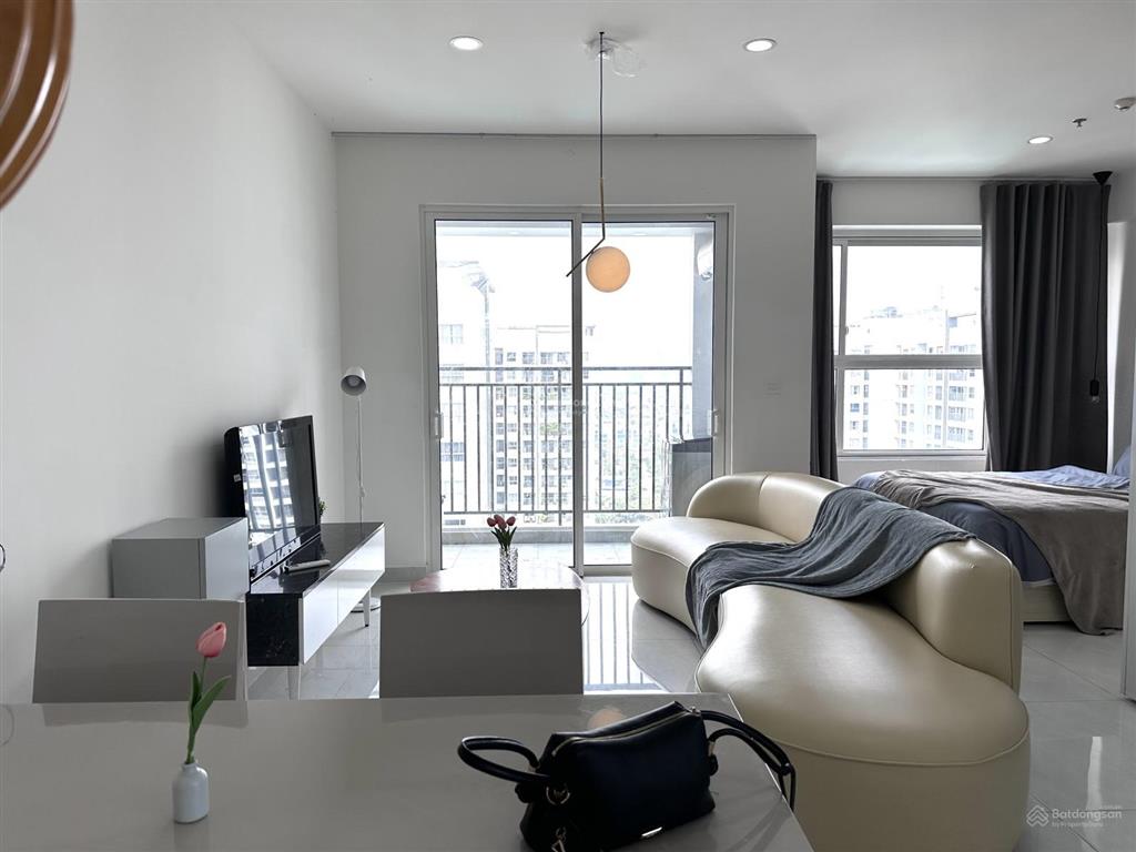 Cho thuê căn hộ dịch vụ studio tại sunrise riverside, 13,5 triệu, 50m2, gần trường đại học rmit
