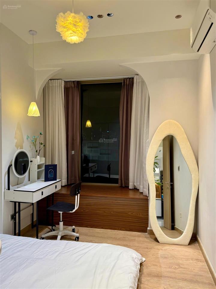 Cho thuê căn hộ chung cư midtown phú mỹ hưng, 35 triệu vnd, 80m2, 2pn + 2wc, giá ưu đãi