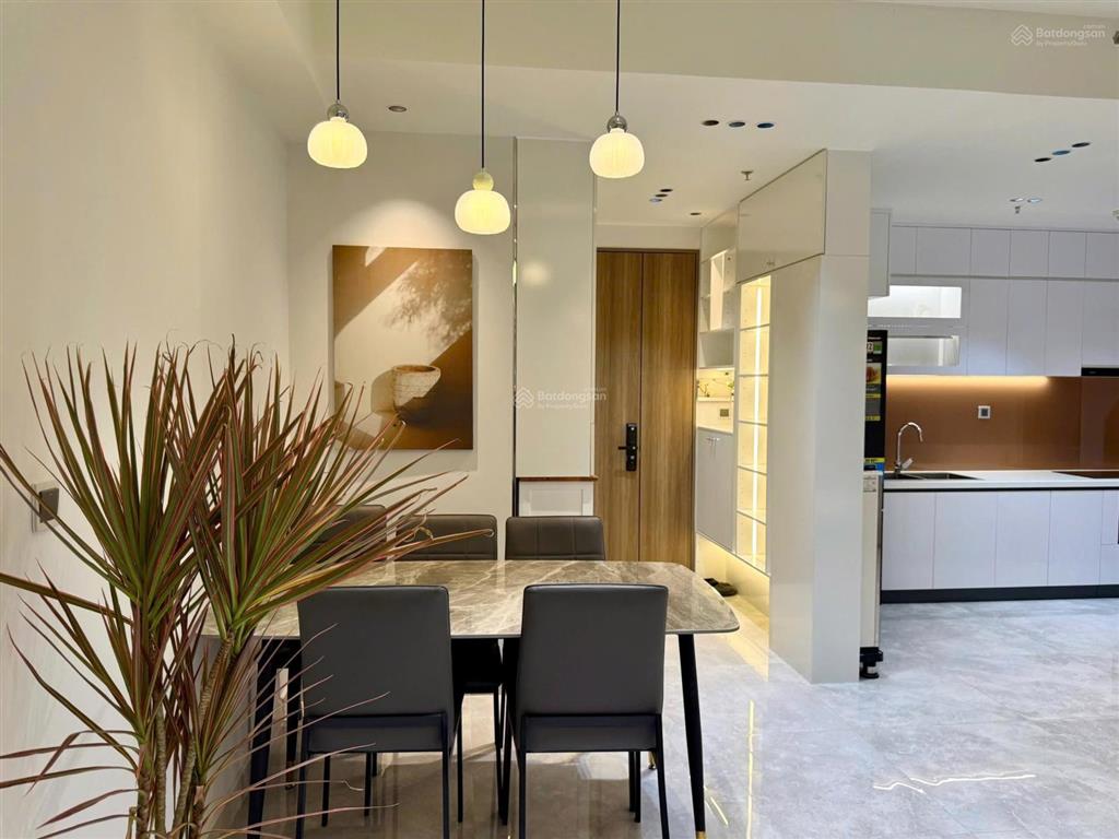 Cho thuê căn hộ chung cư midtown phú mỹ hưng, 35 triệu vnd, 80m2, 2pn + 2wc, giá ưu đãi