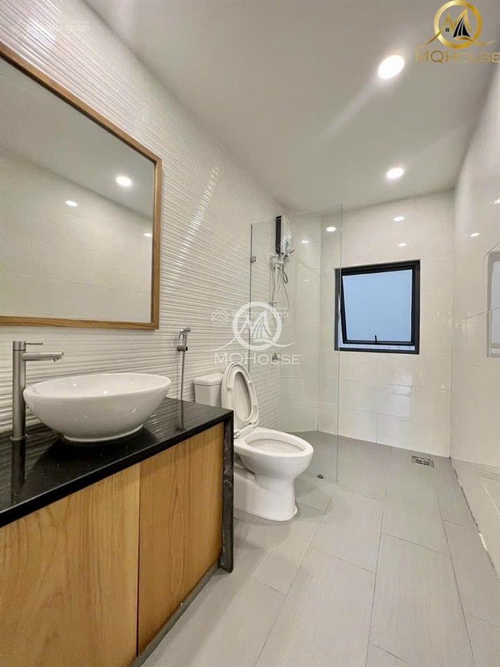 Cho thuê căn hộ studio 50m² ban công rộng thoáng full nội thất ngay trục phan đăng lưu