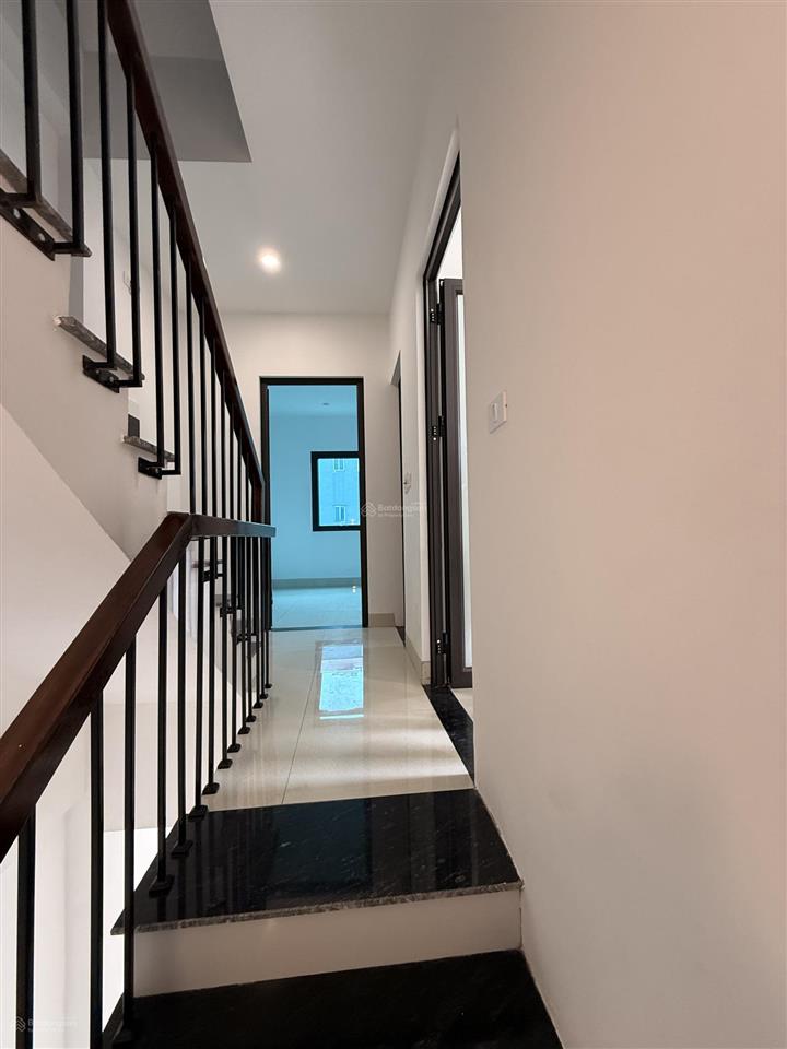 Chính chủ cần bán nhà đẹp xây mới 3.5 tầng  đường cổ dương, huyện đông anh
