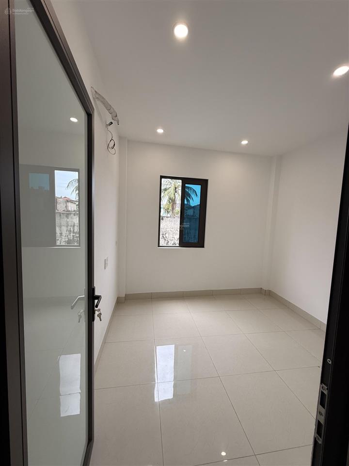 Chính chủ cần bán nhà đẹp xây mới 3.5 tầng  đường cổ dương, huyện đông anh