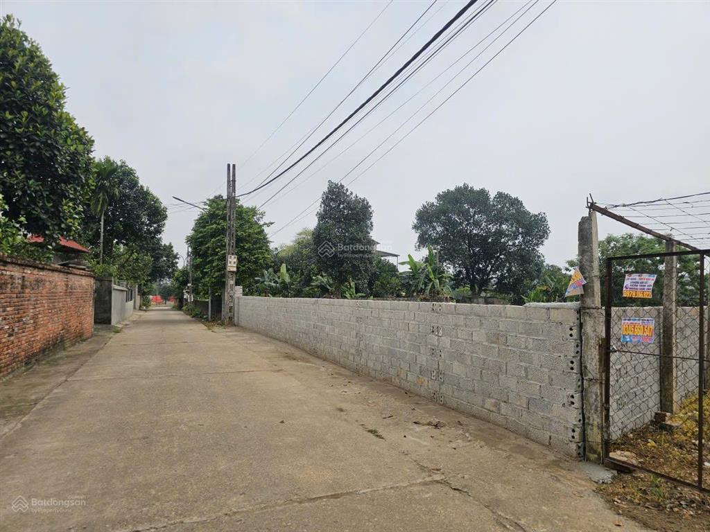 Đất sơn tây giá 2 tỷ  cần bán lỗ thu hồi vốn 100m full thổ  ô tô tránh