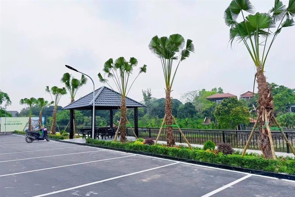 Đất nghỉ dưỡng view hồ  giá 3 tỷ  vị trí cực kì đẹp  có chỗ đậu ô tô