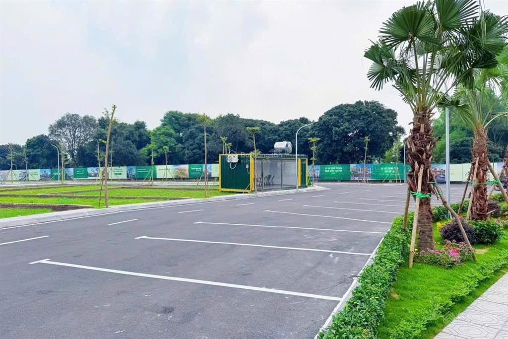 Đất nghỉ dưỡng view hồ  giá 3 tỷ  vị trí cực kì đẹp  có chỗ đậu ô tô