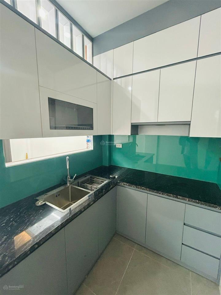 Nhà cầu diễn 32m chỉ 8,2 tỷ 6 tầng thang máy 2 mặt thoáng nhà mới đẹp ở ngay