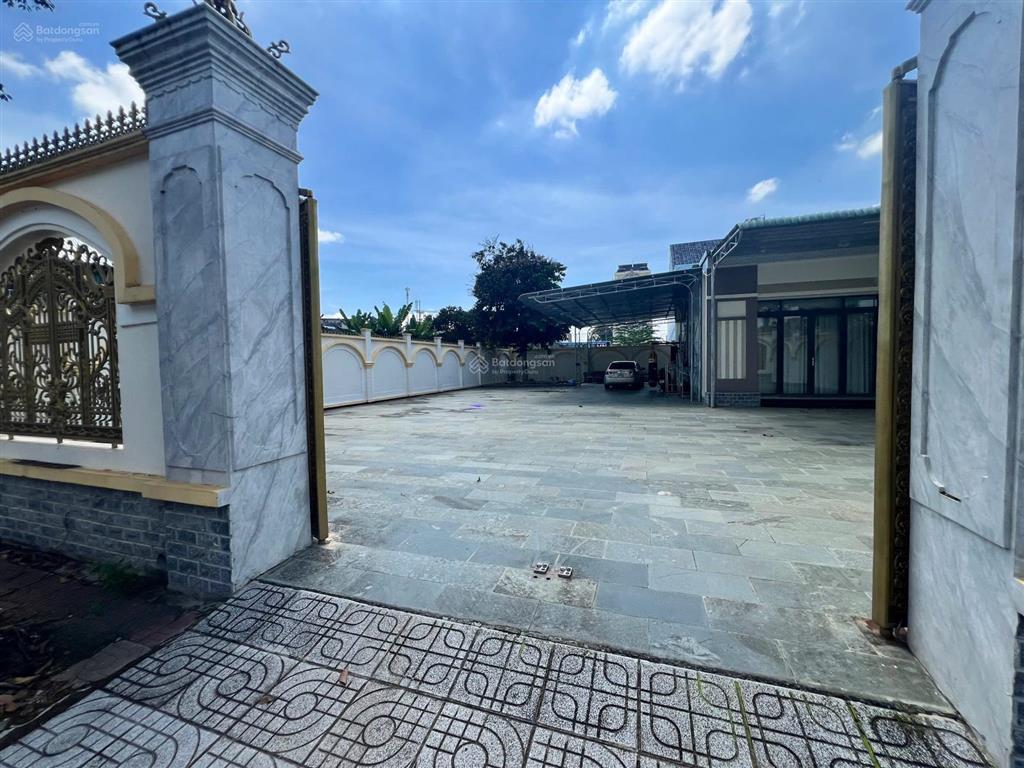 Chỉ 5,5 tỷ sở hữu ngay 504 m2 (18x28m) full thổ cư căn nhà đẹp & full nội thất