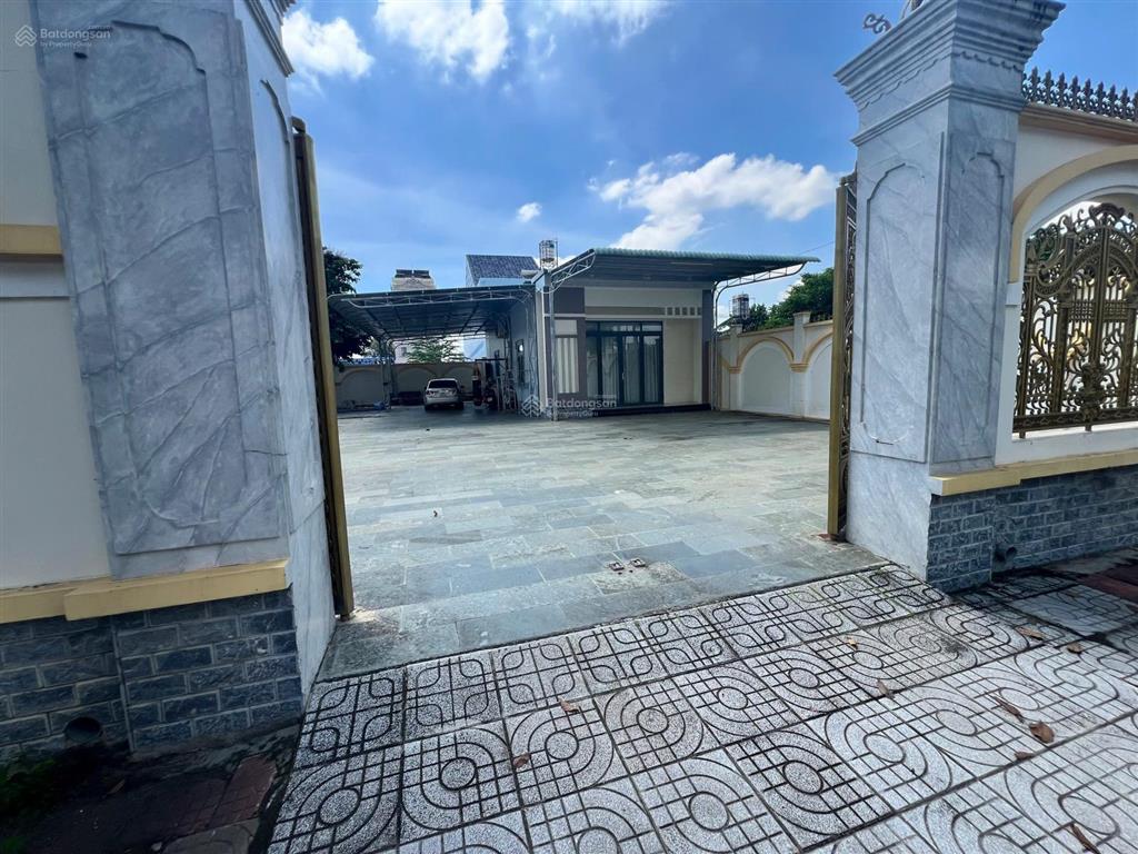 Chỉ 5,5 tỷ sở hữu ngay 504 m2 (18x28m) full thổ cư căn nhà đẹp & full nội thất
