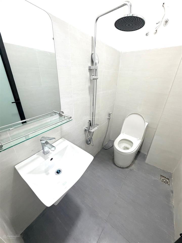 Nhà đẹp khuất duy tiến 6 tầng giá chỉ 7,55 tỷ cách ô tô đổ 5m