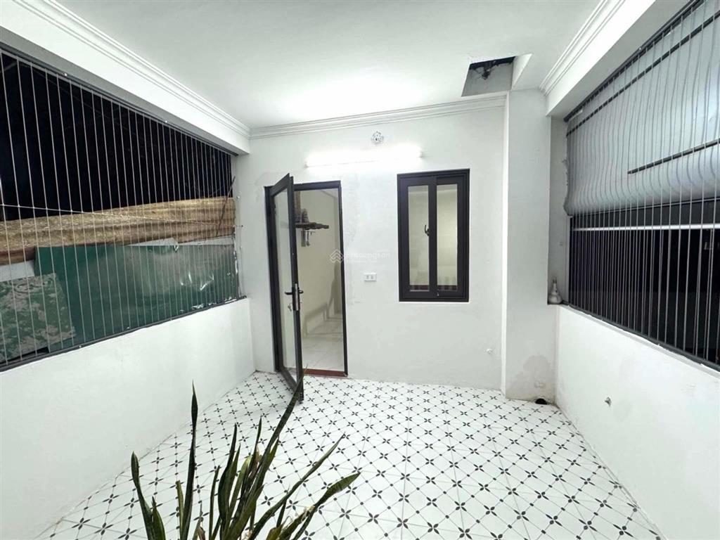 Nhà đẹp khuất duy tiến 6 tầng giá chỉ 7,55 tỷ cách ô tô đổ 5m