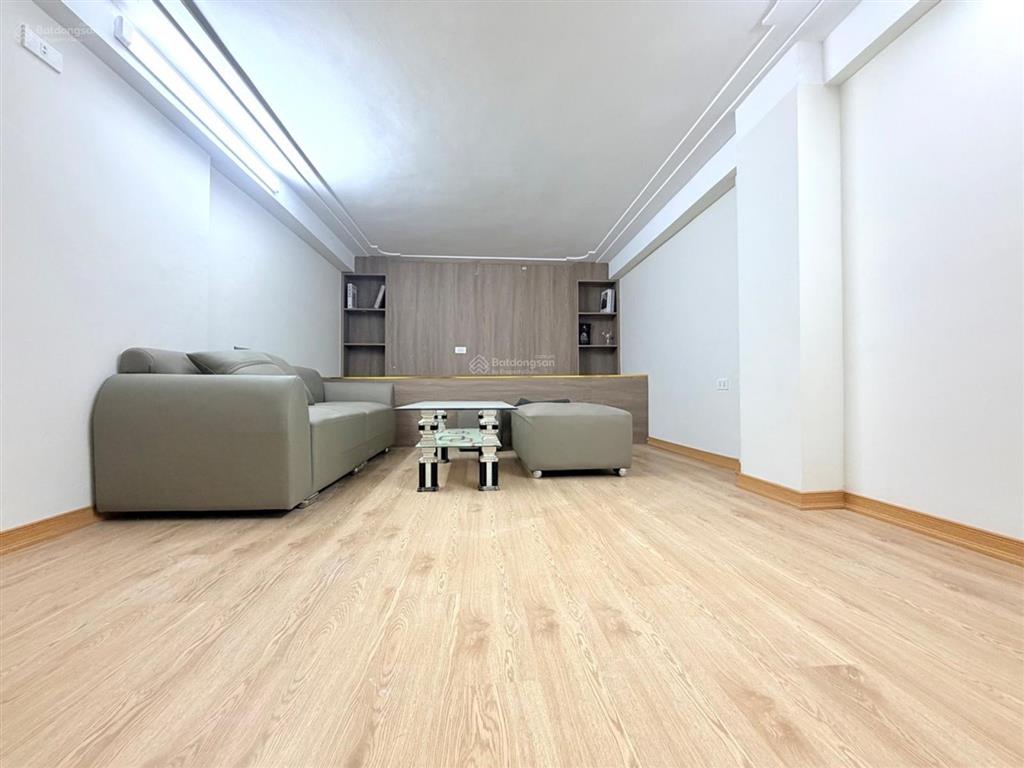 Nhà đẹp khuất duy tiến 6 tầng giá chỉ 7,55 tỷ cách ô tô đổ 5m