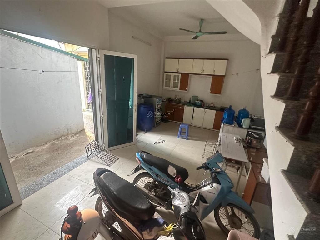 Nhà hoài đức 40m 3 tầng 5 phòng cho thuê dòng tiền 10 triệu/tháng giá chỉ 4,55 tỷ