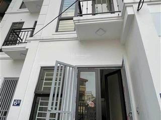Hiếm! nhà đẹp tây tựu 35m 4 tầng ô tô đỗ cửa full nội thất chỉ 6,45 tỷ